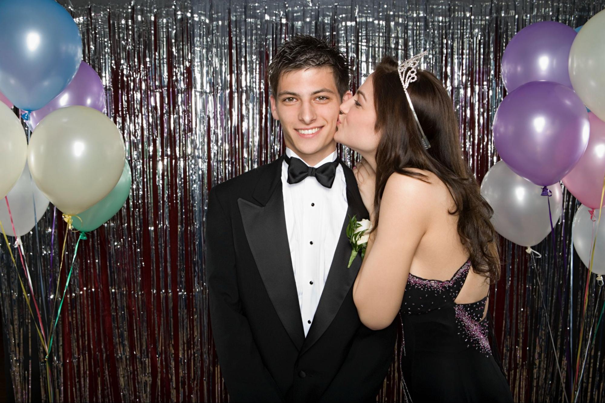 Can You Kiss With Invisalign?
